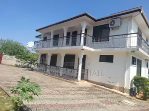 9bdrm House in Madale Mivumoni, Kinondoni for sale