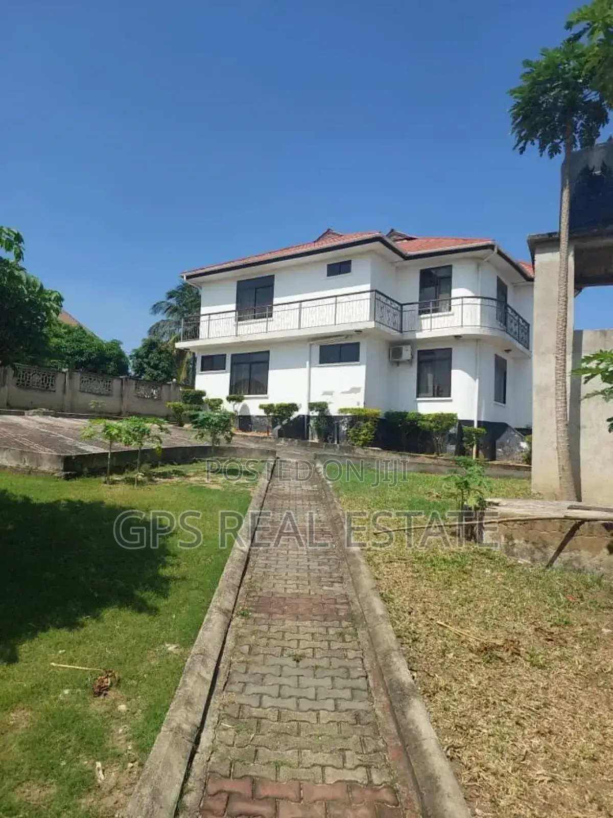 9bdrm House in Madale Mivumoni, Kinondoni for sale