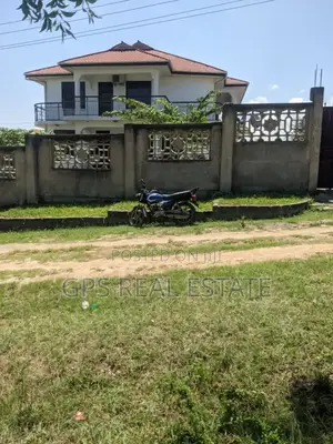 9bdrm House in Madale Mivumoni, Kinondoni for sale