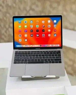 Laptop Apple MacBook Pro 2017 8GB Intel Core I5 SSD 512GB