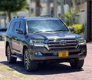 Toyota Land Cruiser 4.5 V8 VXR 2010 Gray