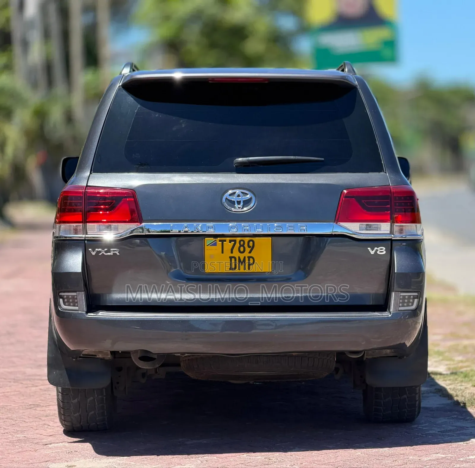Toyota Land Cruiser 4.5 V8 VXR 2010 Gray