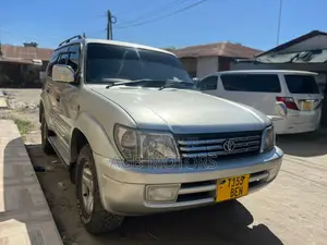 Toyota Land Cruiser Prado 2.7 5dr 2002 Silver