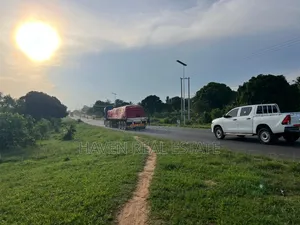 Industrial Pembeni Ya Reli Ya Tazara Inauzwa Kange, Tanga