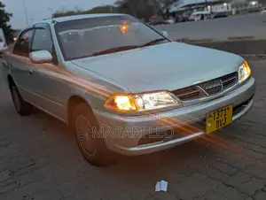 Toyota Carina 2001 Green