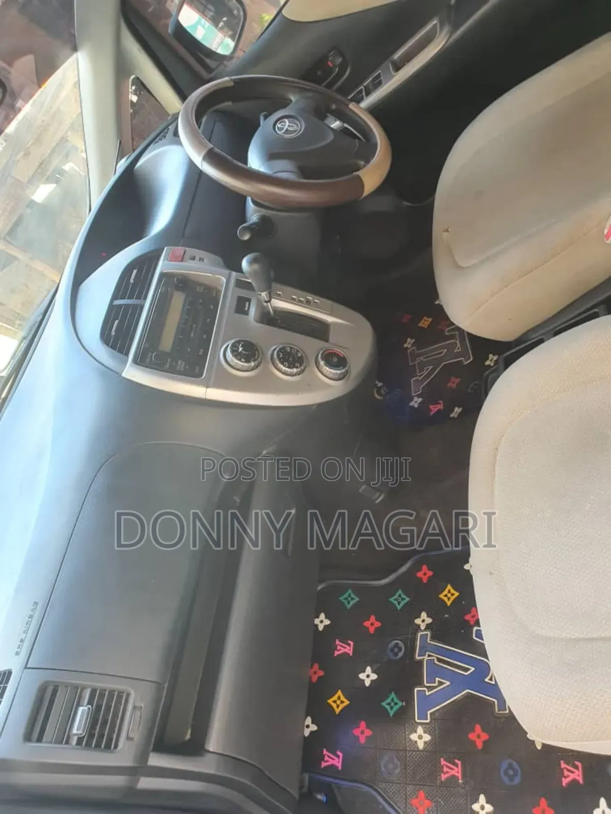 Toyota Ractis 2008 Gray
