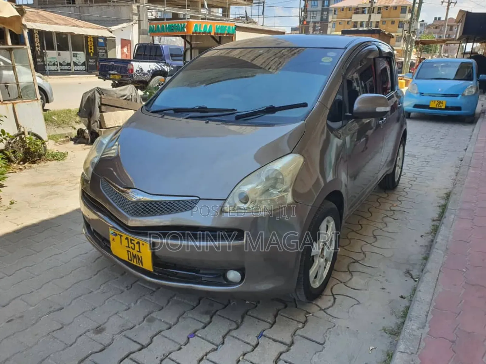 Toyota Ractis 2008 Gray