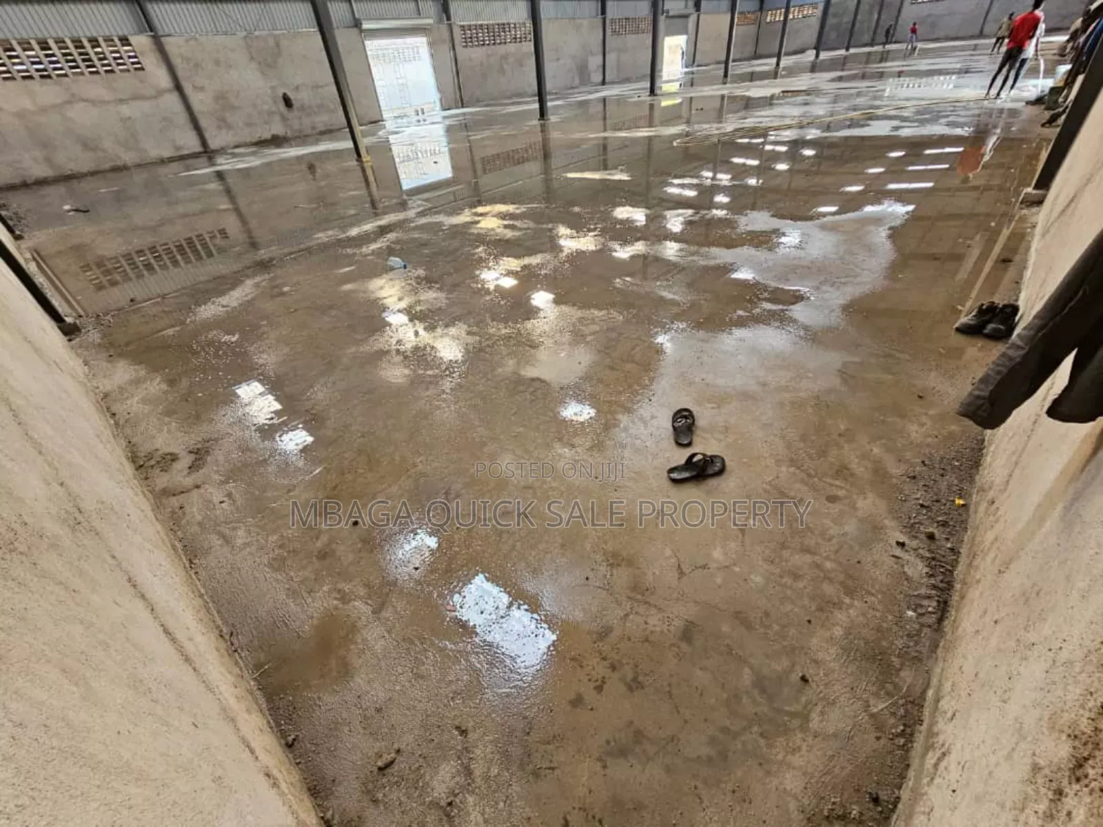 Godown Area SQM 1900 for Rent at Tegeta