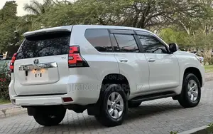 Toyota Land Cruiser Prado 2018 White