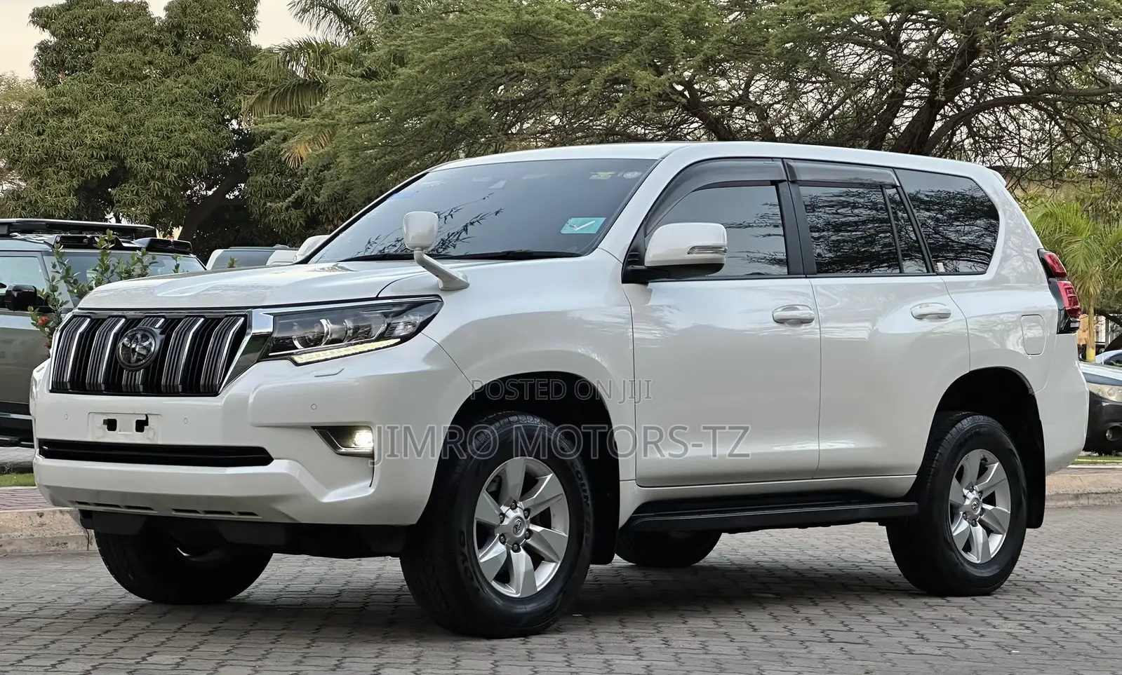 Toyota Land Cruiser Prado 2018 White