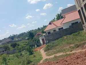 Viwanja Vizuri Sana Vinauzwa Madale Flamingo