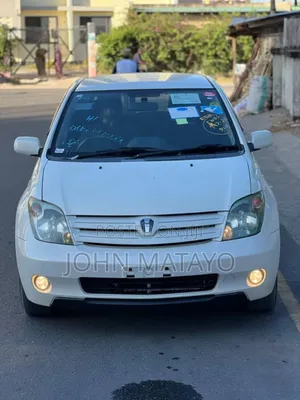 Toyota IST 2004 White