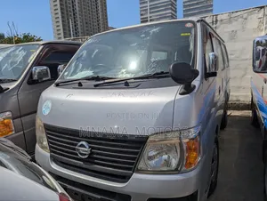 Nissan Caravan (Urvan) 2011 Silver
