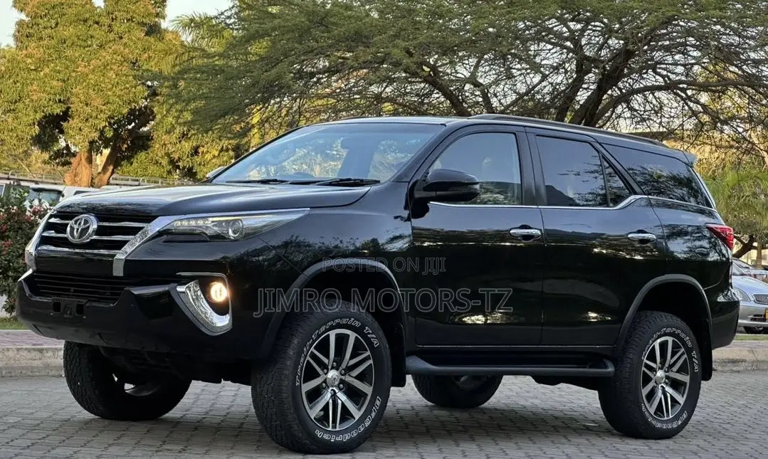 Toyota Fortuner 2018 Black