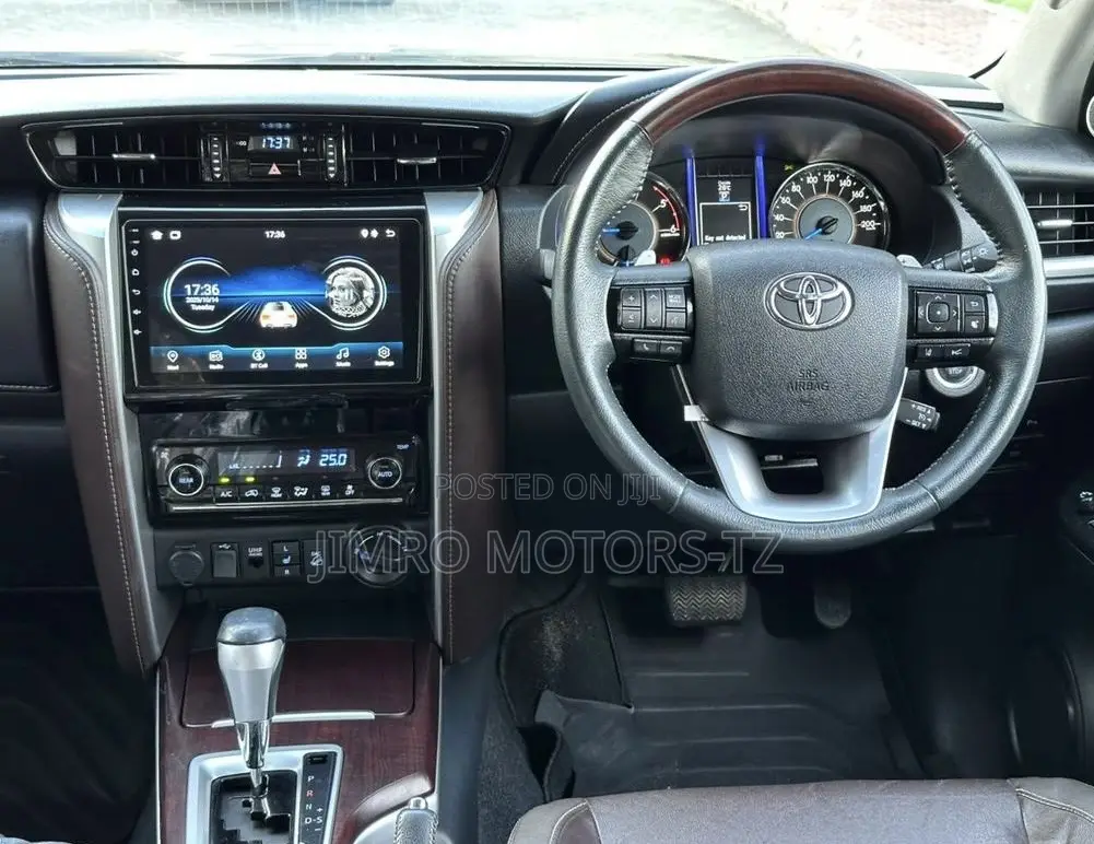 Toyota Fortuner 2018 Black