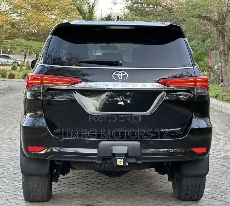 Toyota Fortuner 2018 Black
