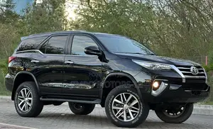 Toyota Fortuner 2018 Black