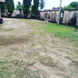 SQM 1300 Mbezi Beach TZSHS 350m