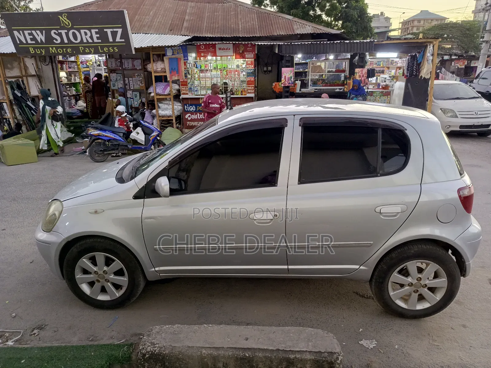 Toyota Vitz 2006 Silver