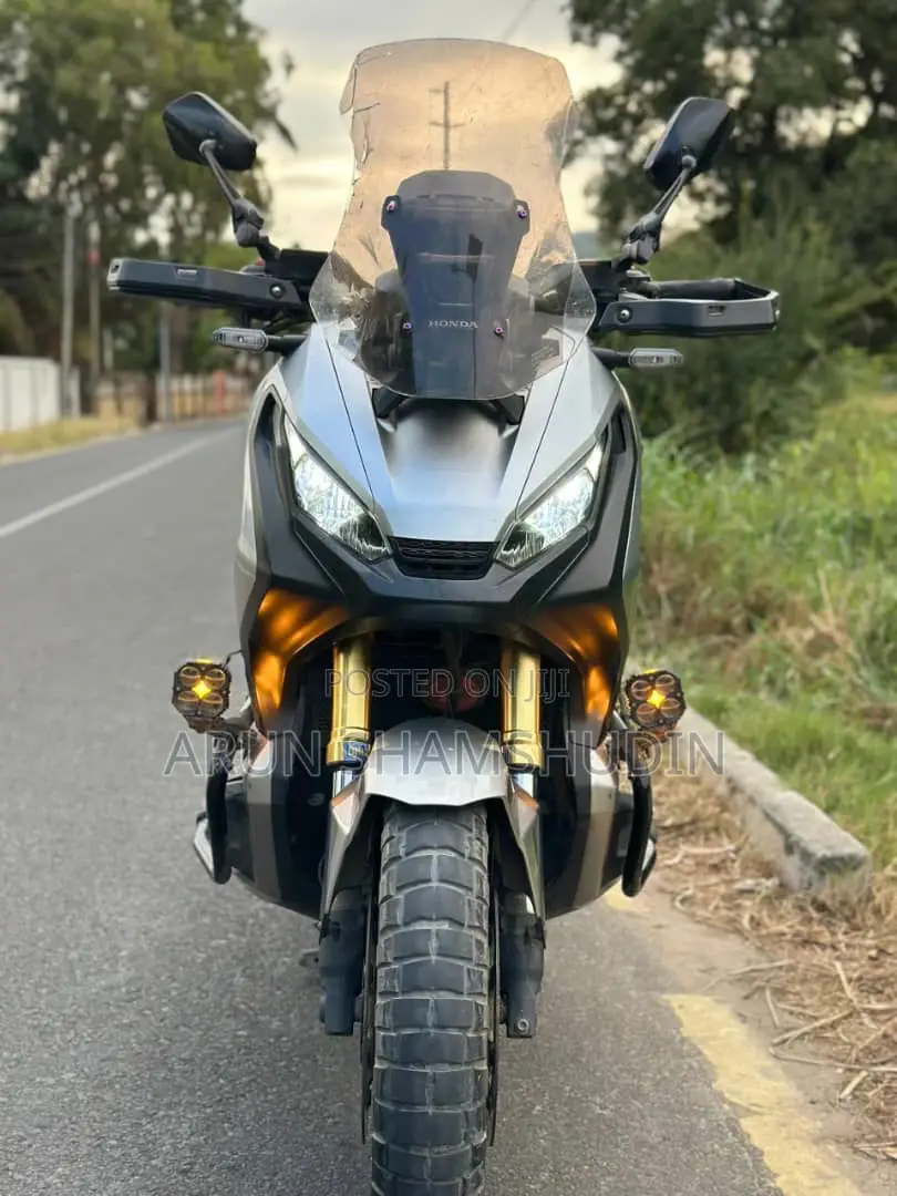 Honda 2023 Silver