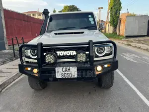 Toyota Land Cruiser 2020 White