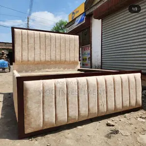 Classic Bedsofa Vipo Mbao Imara Sana Size 5/6 Na 6/6 Vinapatikana