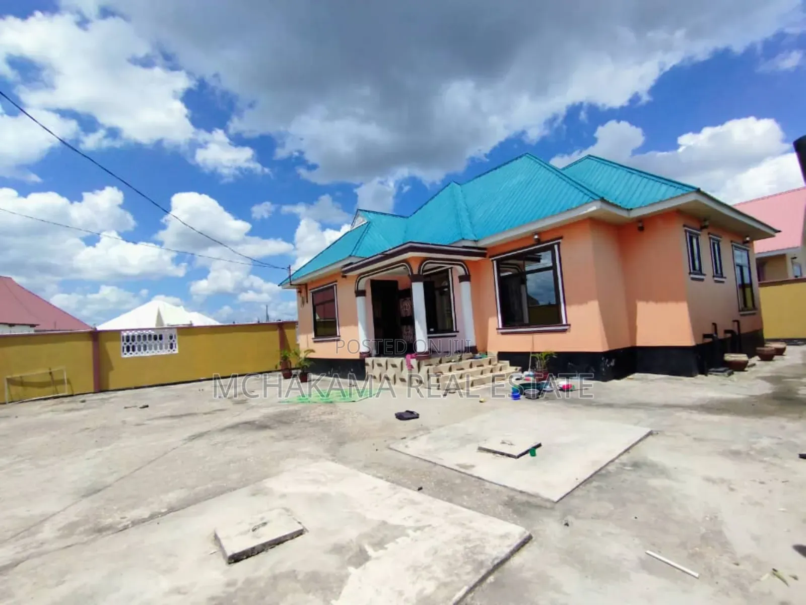 3bdrm House in Mchakama Real Estate, Msongola for sale