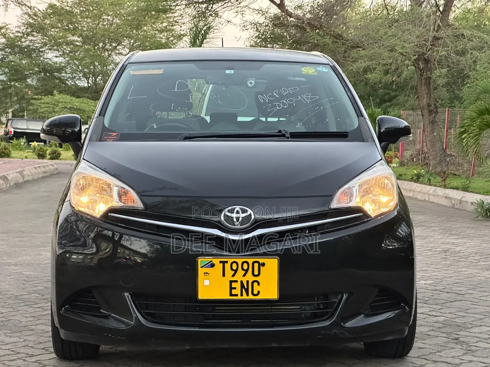Toyota Ractis 2012 Black