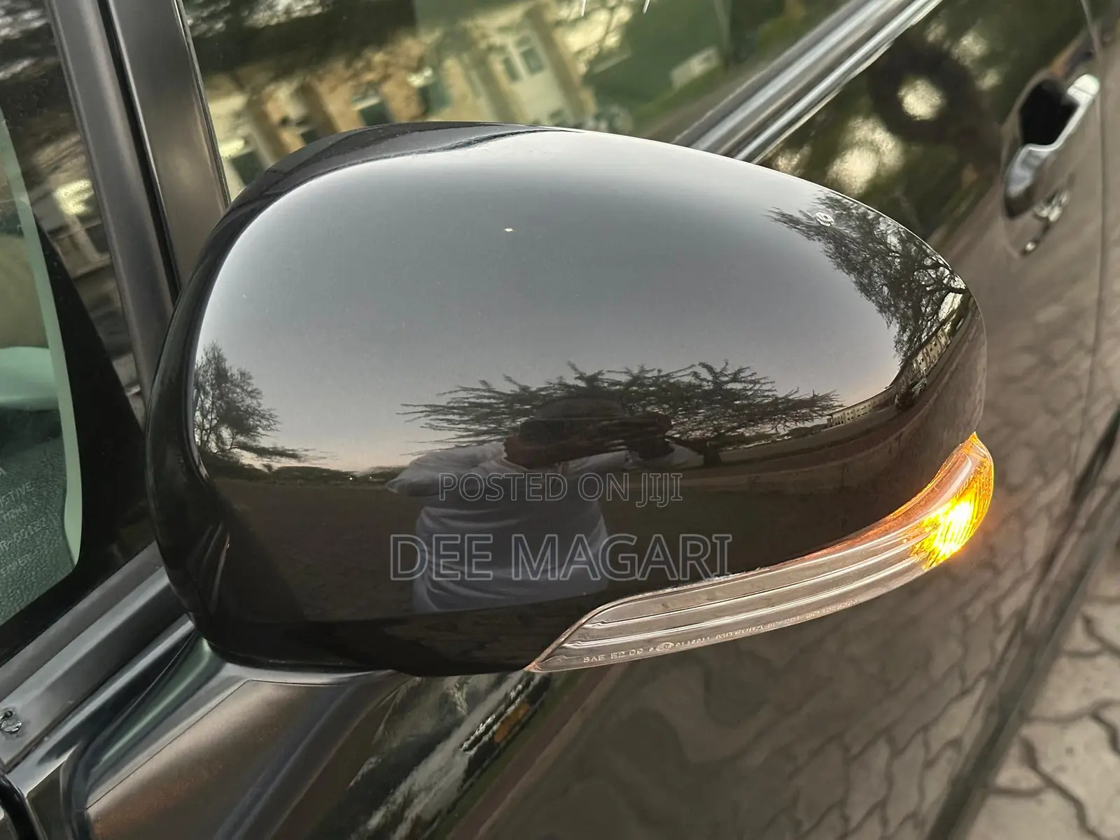 Toyota Ractis 2012 Black