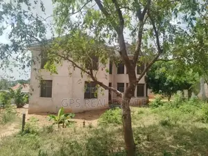 3bdrm House in Kazibirwa Makabe, Kinondoni for sale