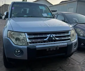 Mitsubishi Pajero 2008 Gray