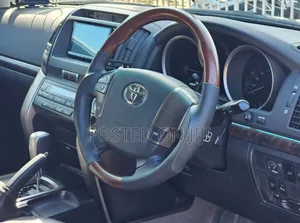 Toyota Land Cruiser Prado 2011 Black