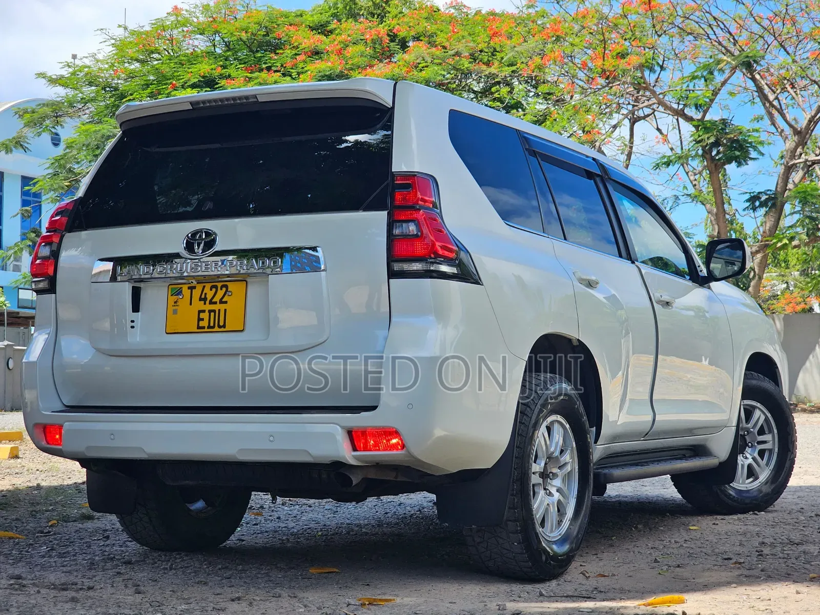 Toyota Land Cruiser 2018 White