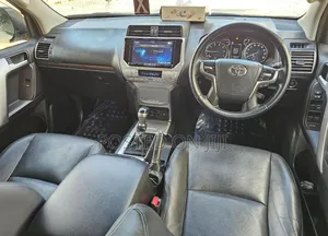 Toyota Land Cruiser 2018 White