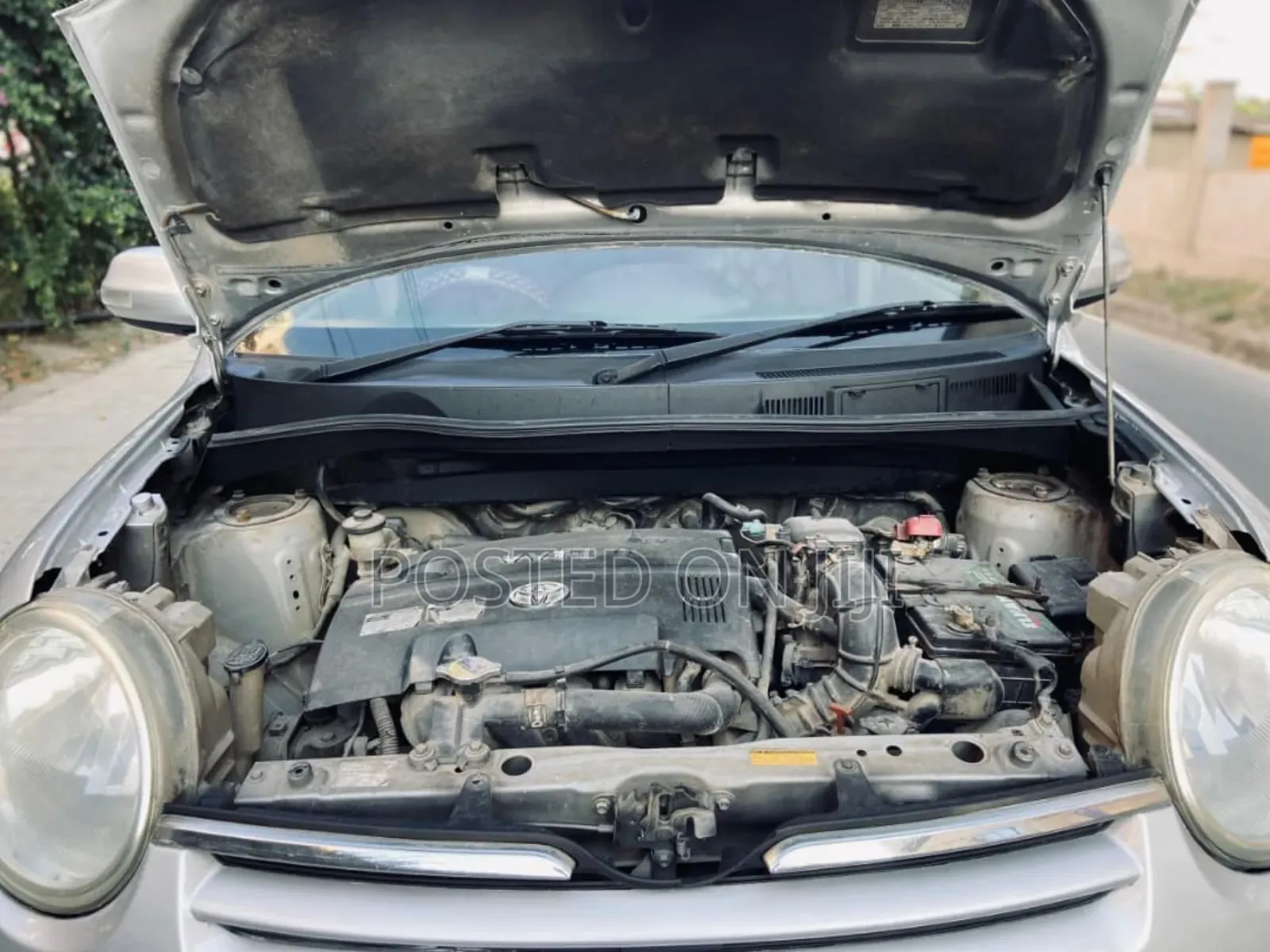 Toyota Sienta 2004 Silver