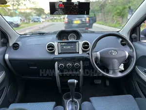 Toyota IST 2005 Blue