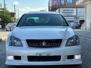 Toyota Crown 2006 White