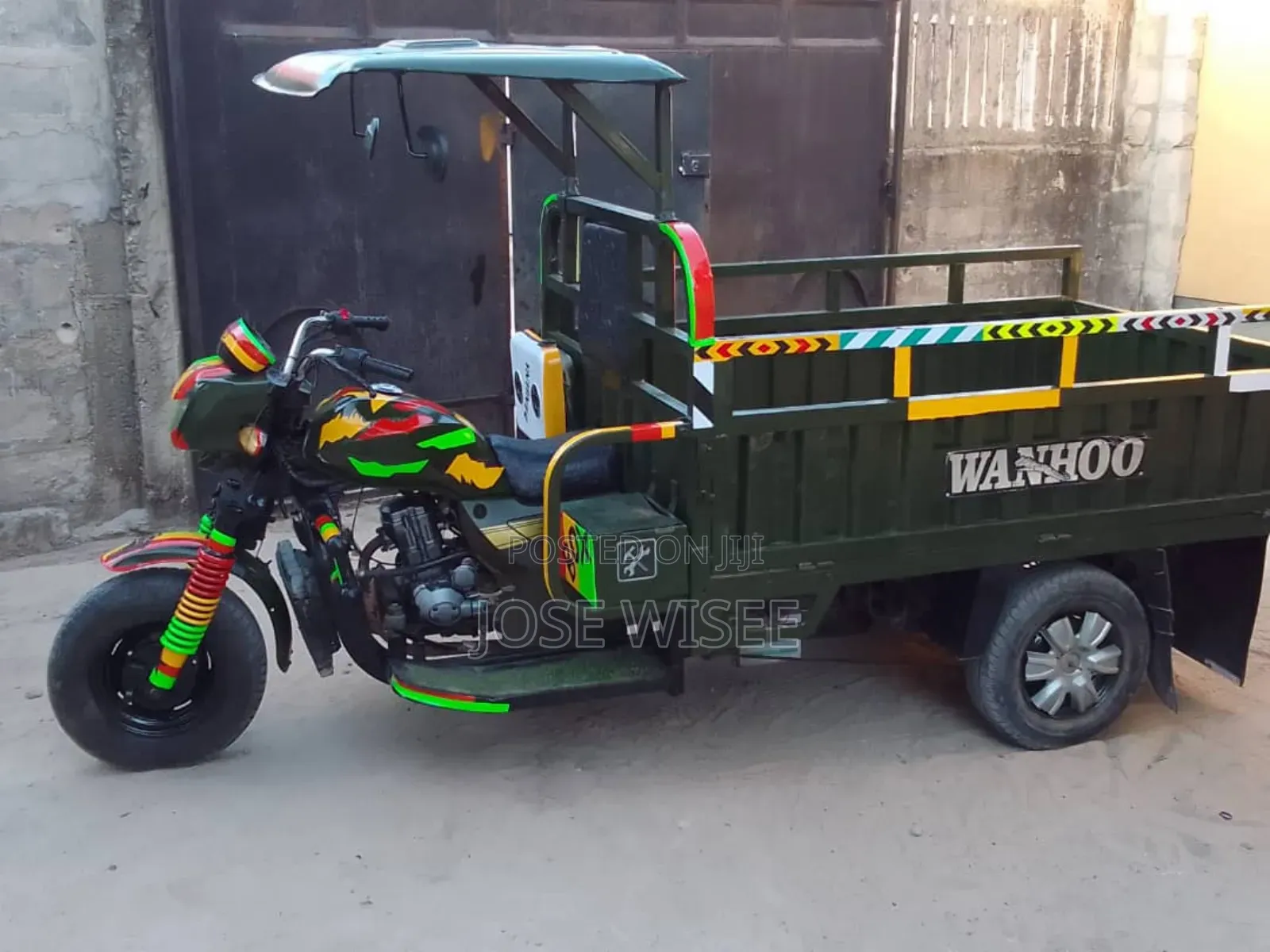 Bajaj Avenger 220 Cruise 2025 Green