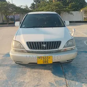Toyota Harrier 2002 Pearl