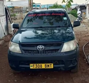 Toyota Hilux 2004 Green
