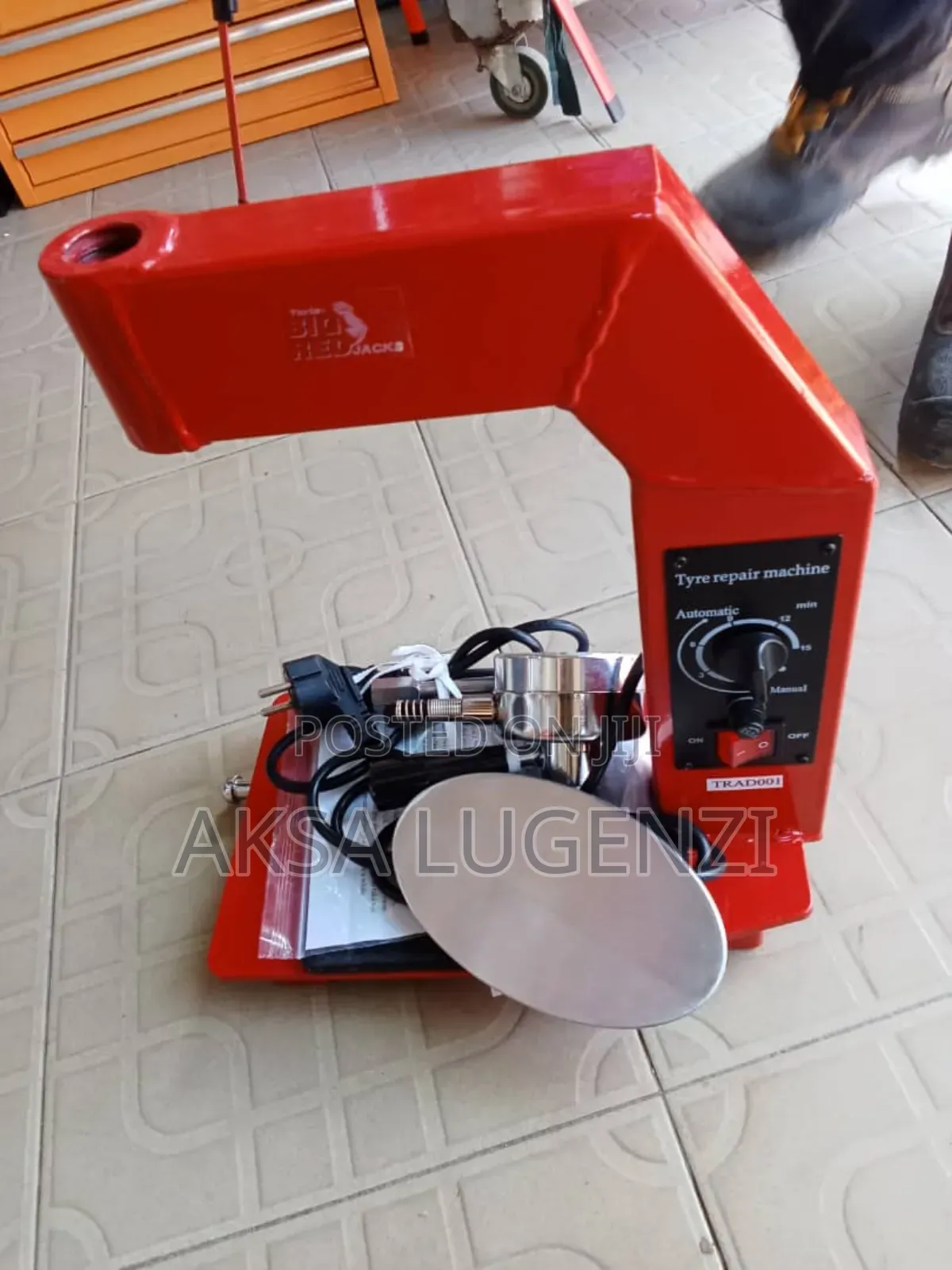 Tyre Repair Machine