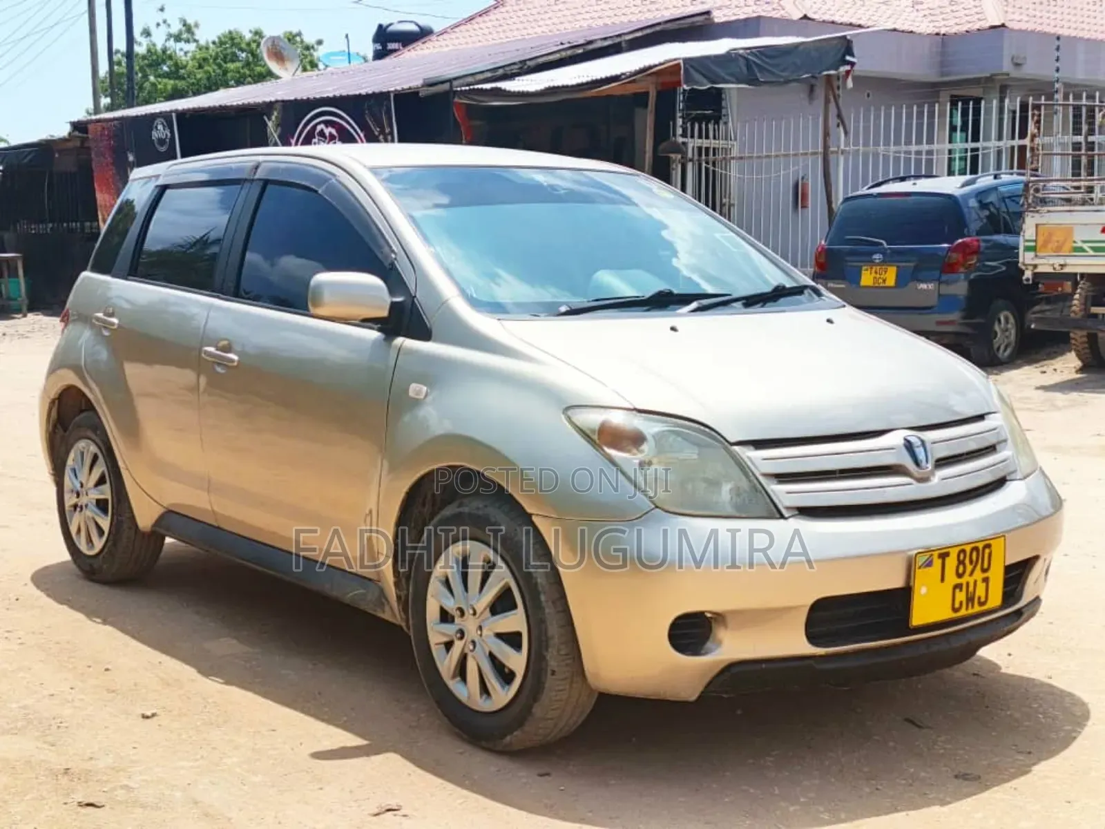 Toyota IST 2004 Silver