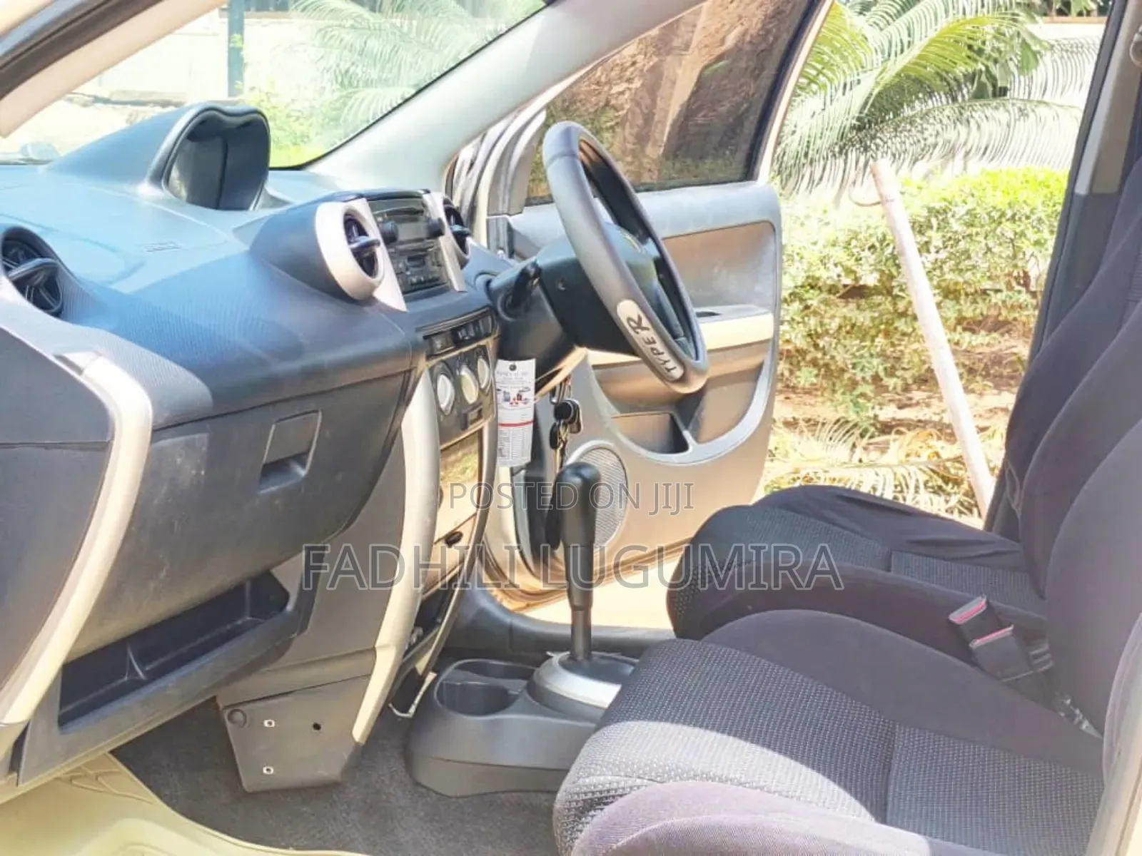 Toyota IST 2004 Silver