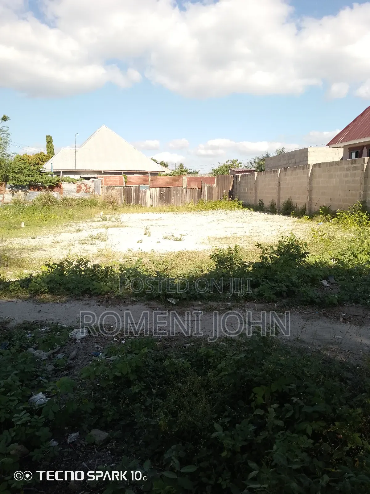 Kiwanja Sqmita 150 Kinauzwa Milioni 6.5 Ukonga Majohe Bwela