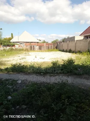 Kiwanja Sqmita 150 Kinauzwa Milioni 6.5 Ukonga Majohe Bwela