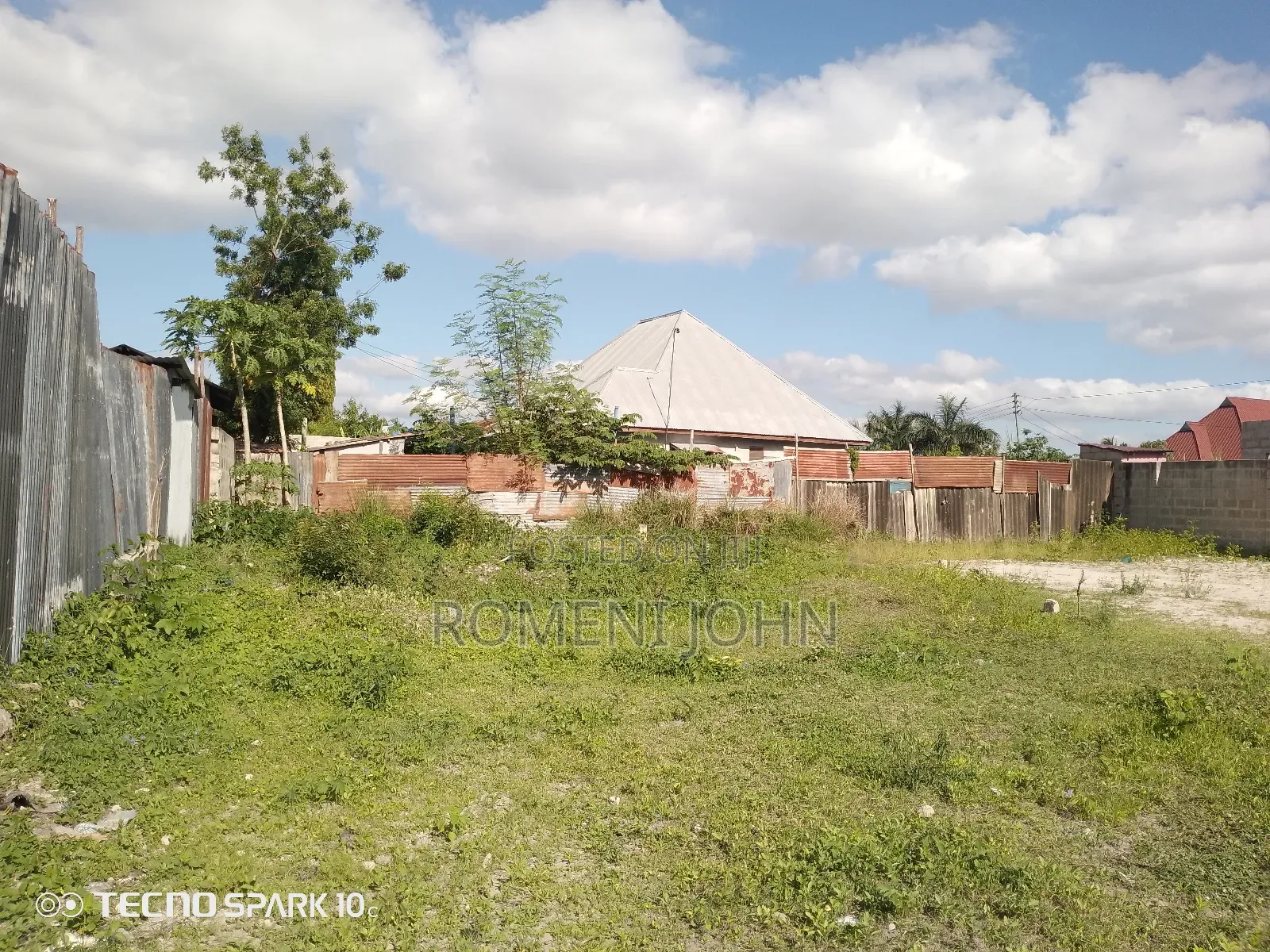 Kiwanja Sqmita 150 Kinauzwa Milioni 6.5 Ukonga Majohe Bwela