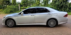 Toyota Crown 2011 Silver