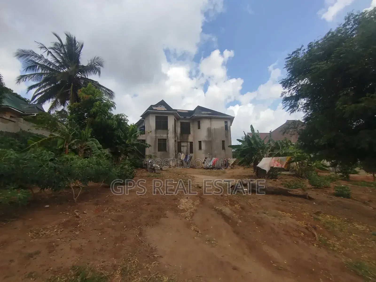 3bdrm House in Makabe Kazimbirwa, Kinondoni for sale