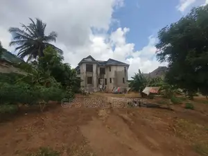 3bdrm House in Makabe Kazimbirwa, Kinondoni for sale
