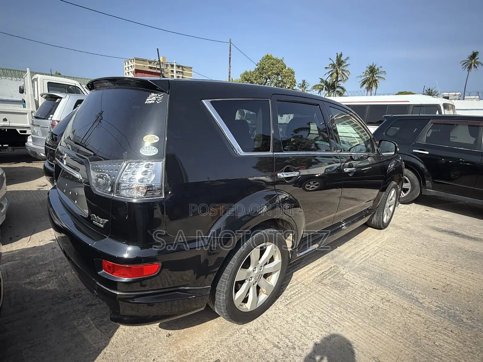Mitsubishi Outlander XLS 2010 Black